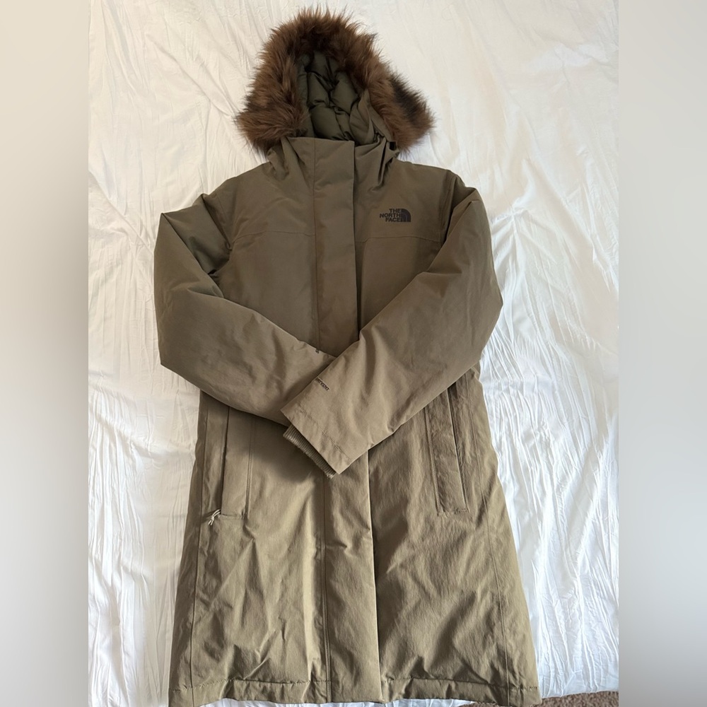 The North Face Men's Olive Puffer Coat
